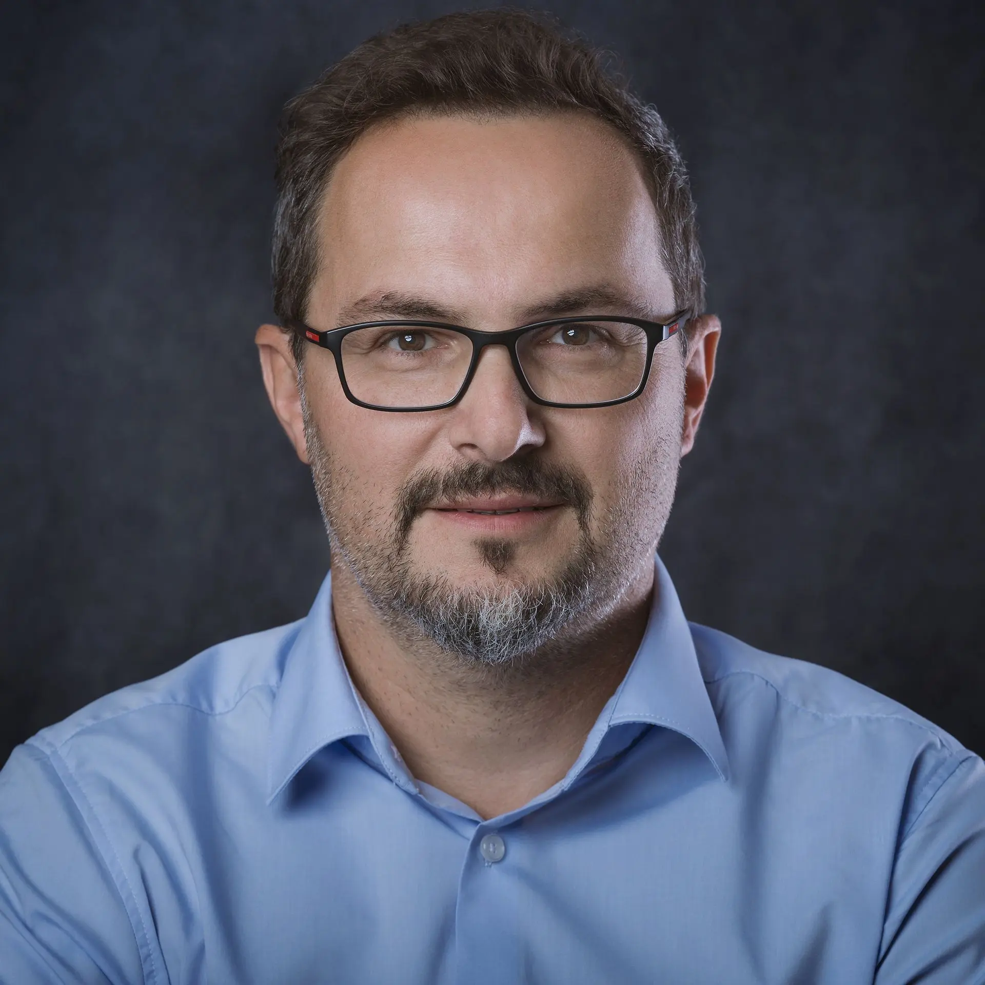 Einer Ihrer persönlichen Ansprechpartner! Portrait Robert Lackner - CEO Lysis Healthcare